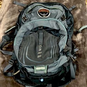 Osprey Manta AG 28 pack with hydration insert - brand new never used